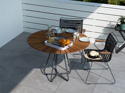 Doorsnede_Alpine_Grijze_Tafel_op_Balkon