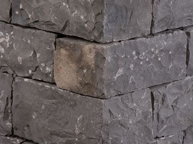 stapelblokken-antraciet-zwart-vietnam-basalt galerij 2