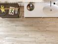 Badkamer met Scandi Light houtlook tegels, van bovenaf