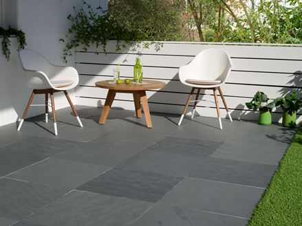 Zonneterras met Diamond Grey leisteenplaten