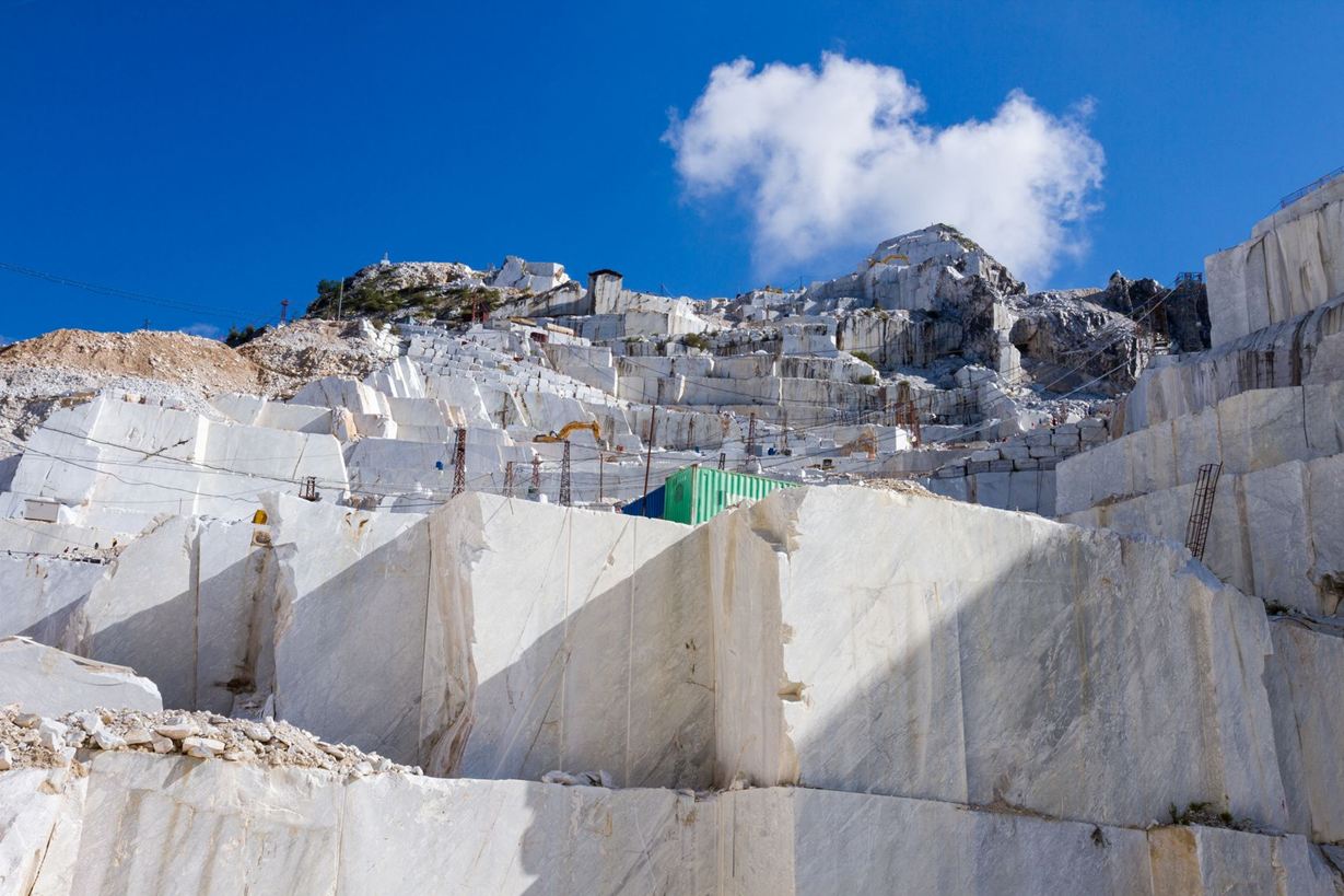 Marmergroeve Carrara fotolia Giuliano Del Moretto